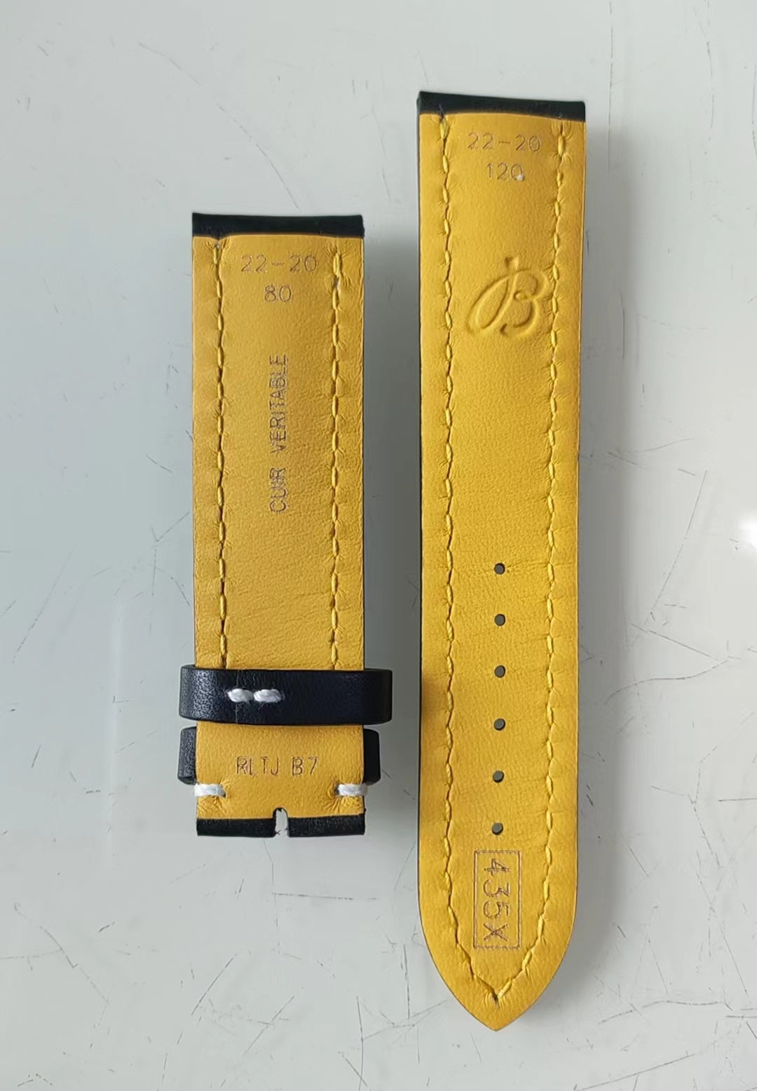 Breitling 22 mm black leather strap 435X