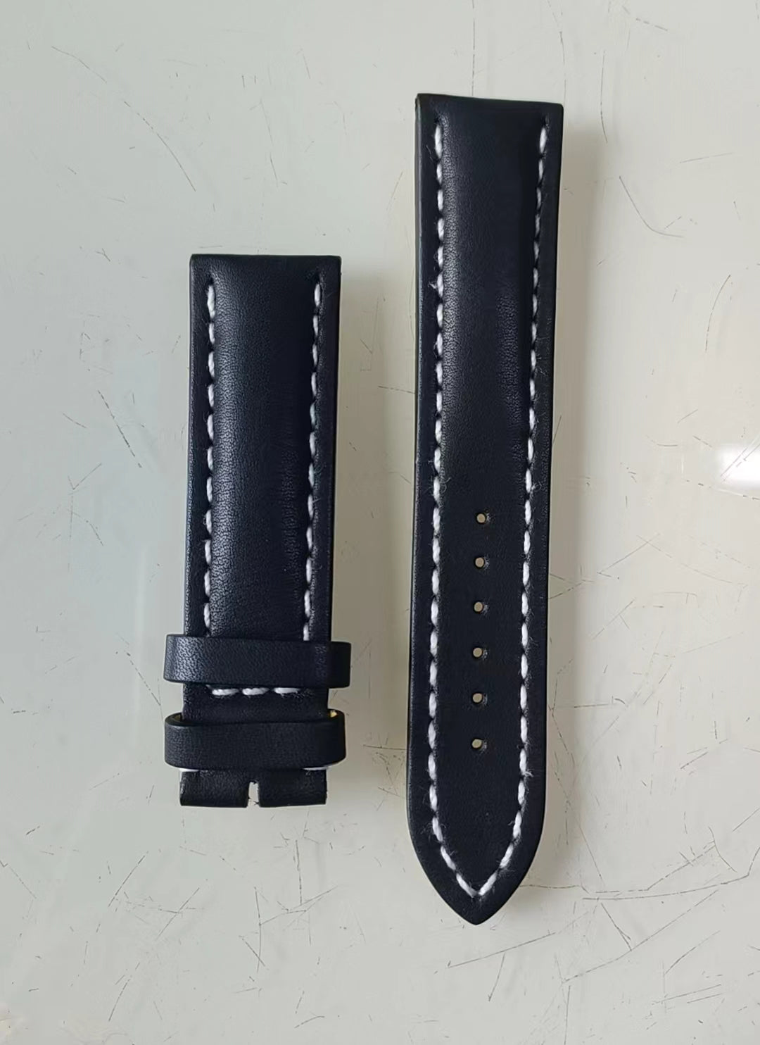 Breitling 22 mm black leather strap 435X