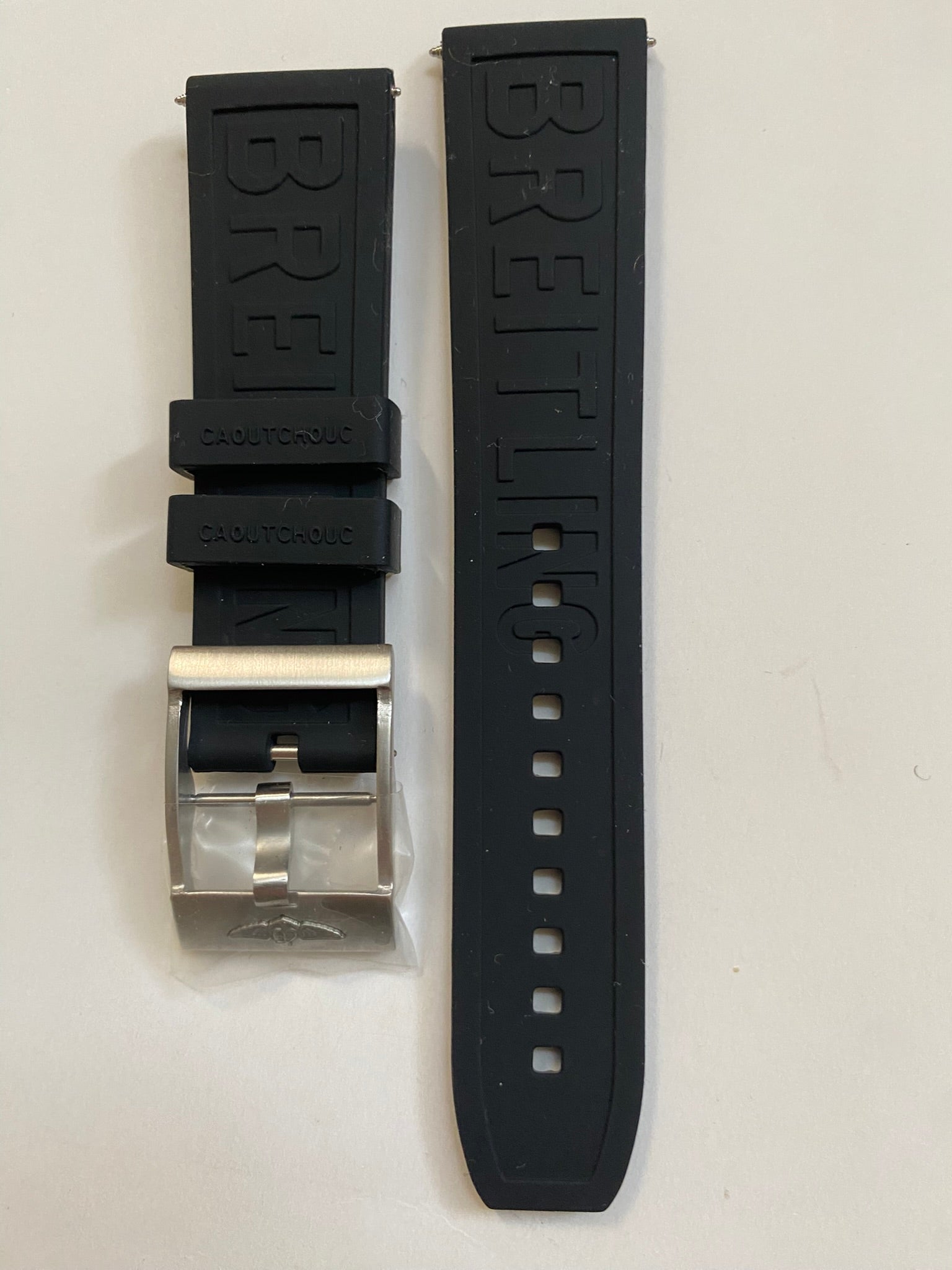 Breitling 22-20 mm black rubber strap with silver pin buckle 152S