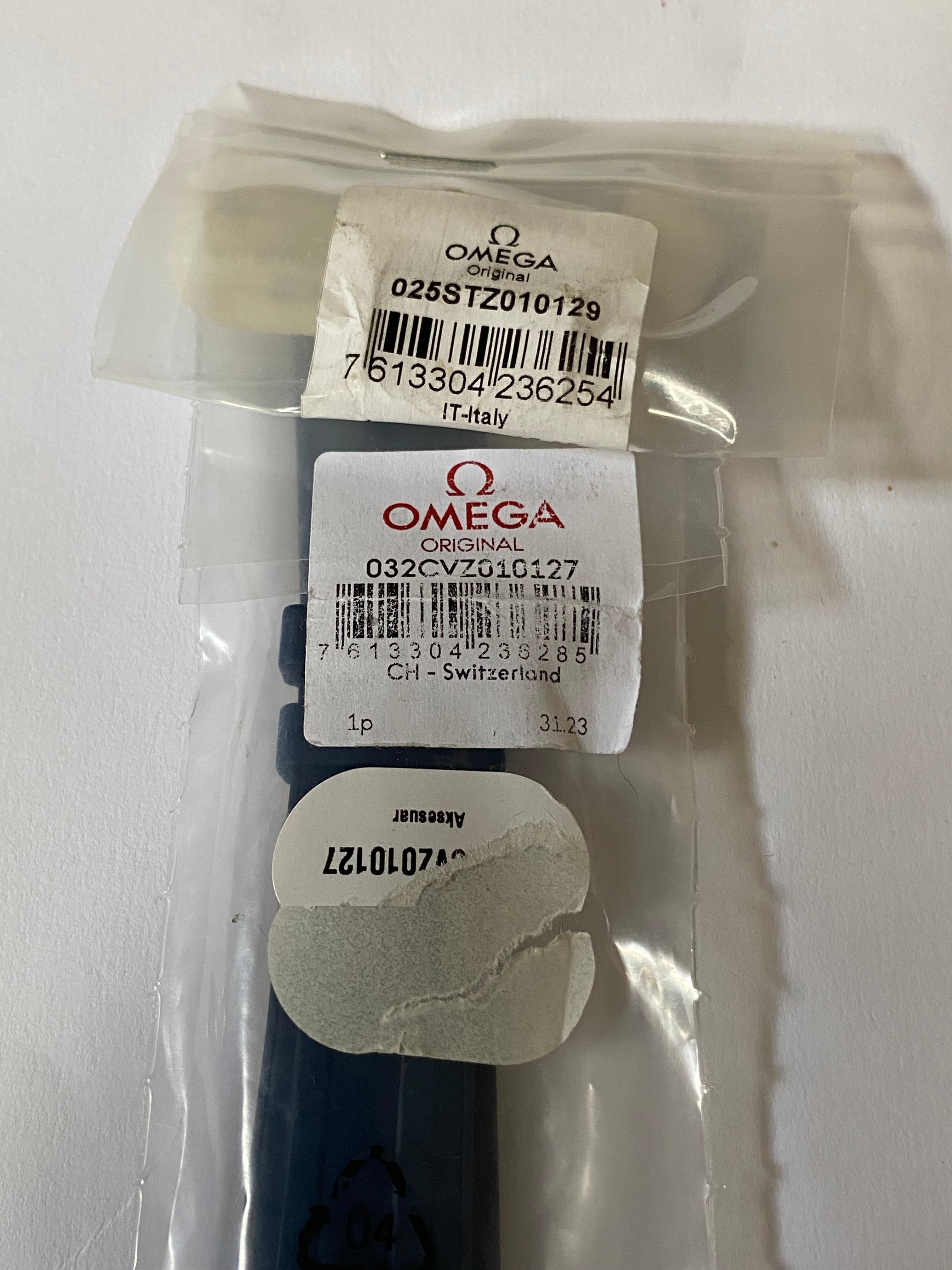 Original Omega Seamaster 300m Professional 8800 Caliber Navy Blue Rubber Strap 20 mm 032CVZ010127