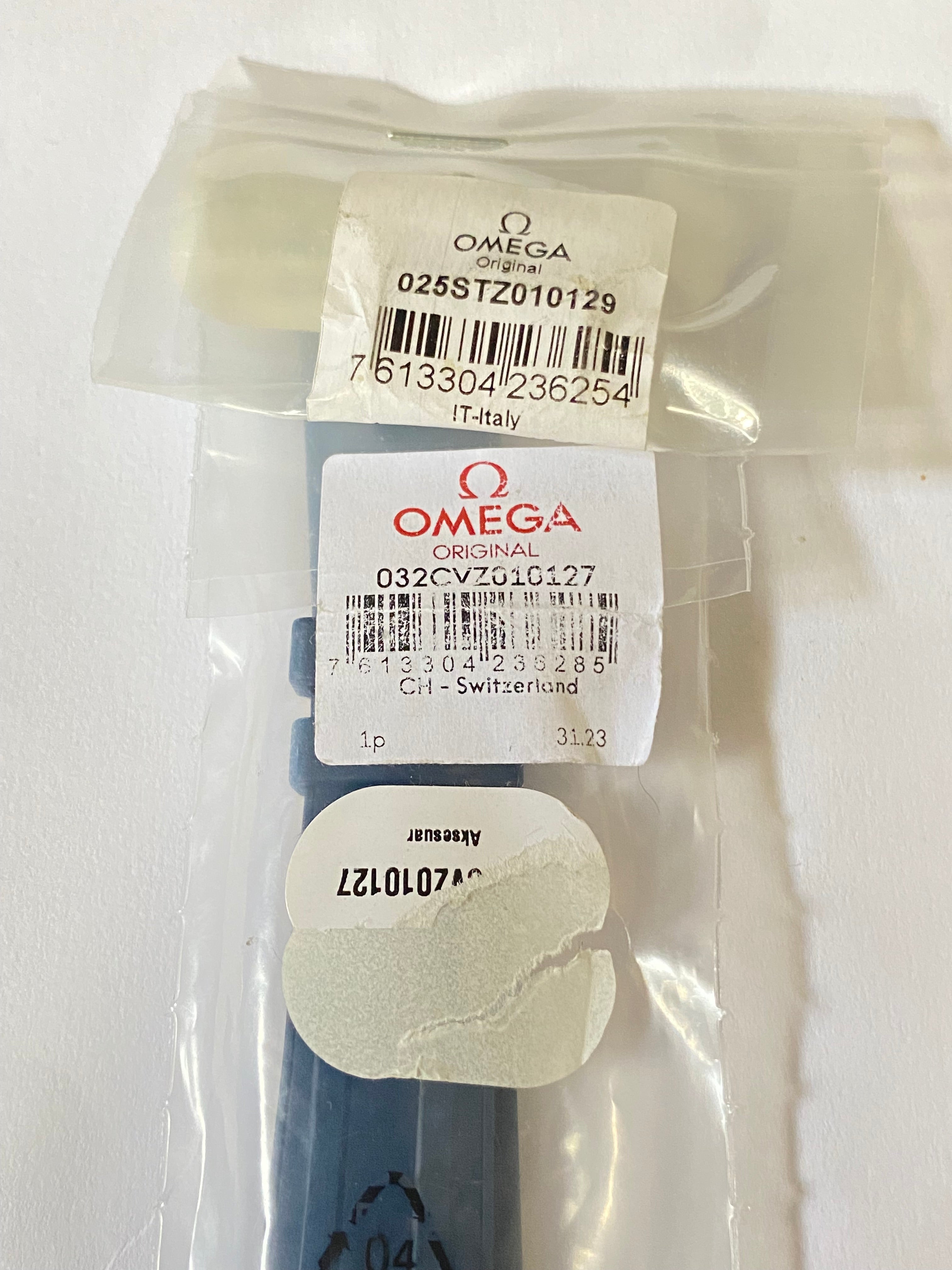 Original Omega Seamaster 300m Professional 8800 Caliber Navy Blue Rubber Strap 20 mm 032CVZ010127