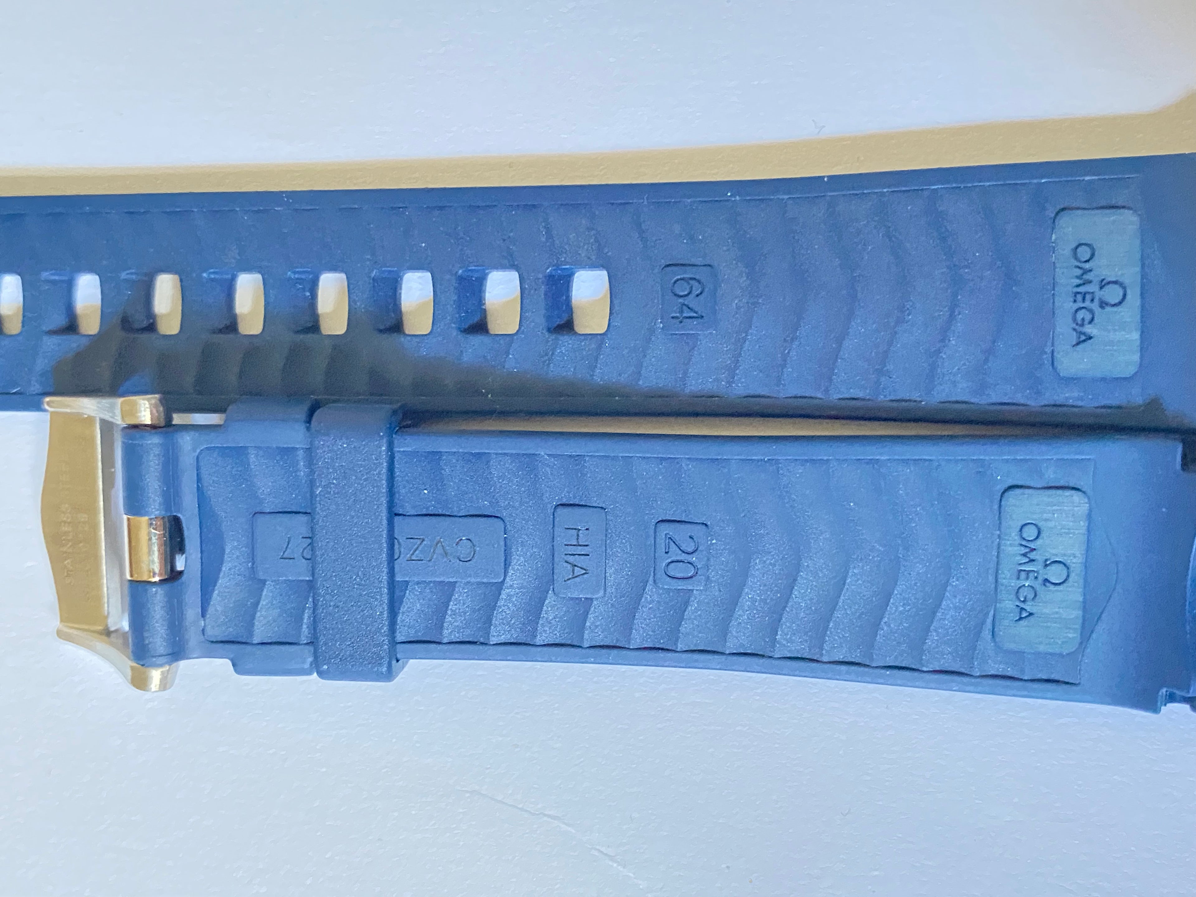 Original Omega Seamaster 300m Professional 8800 Caliber Navy Blue Rubber Strap 20 mm 032CVZ010127