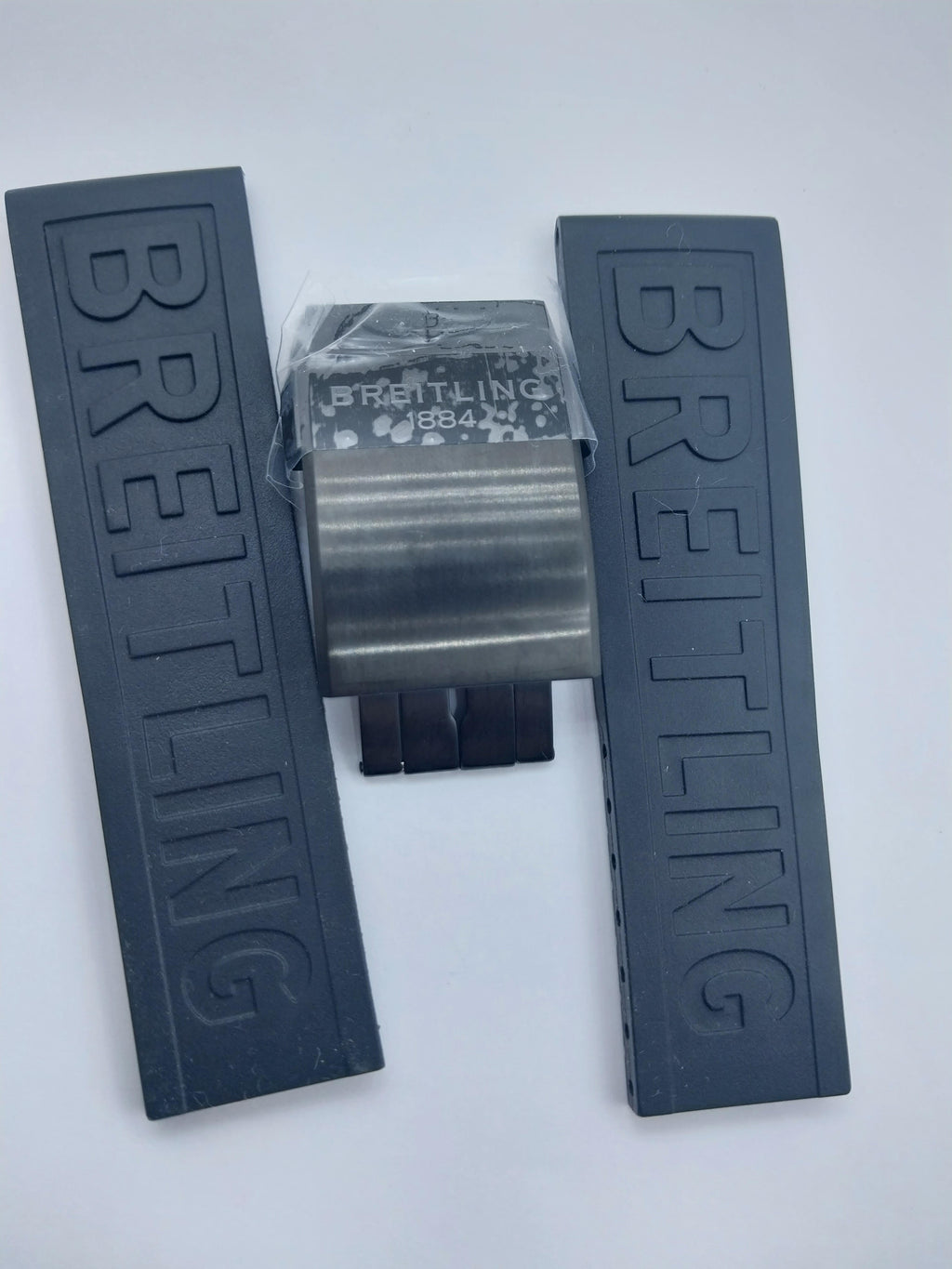 Breitling 22 mm black rubber strap with black deployment buckle  153S